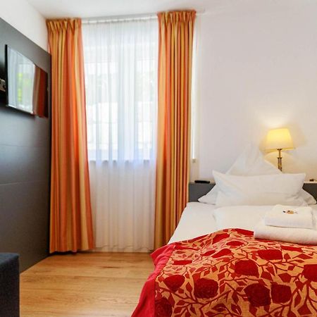 Bodensee-Hotel Kreuz 울딘겐물호펜 외부 사진