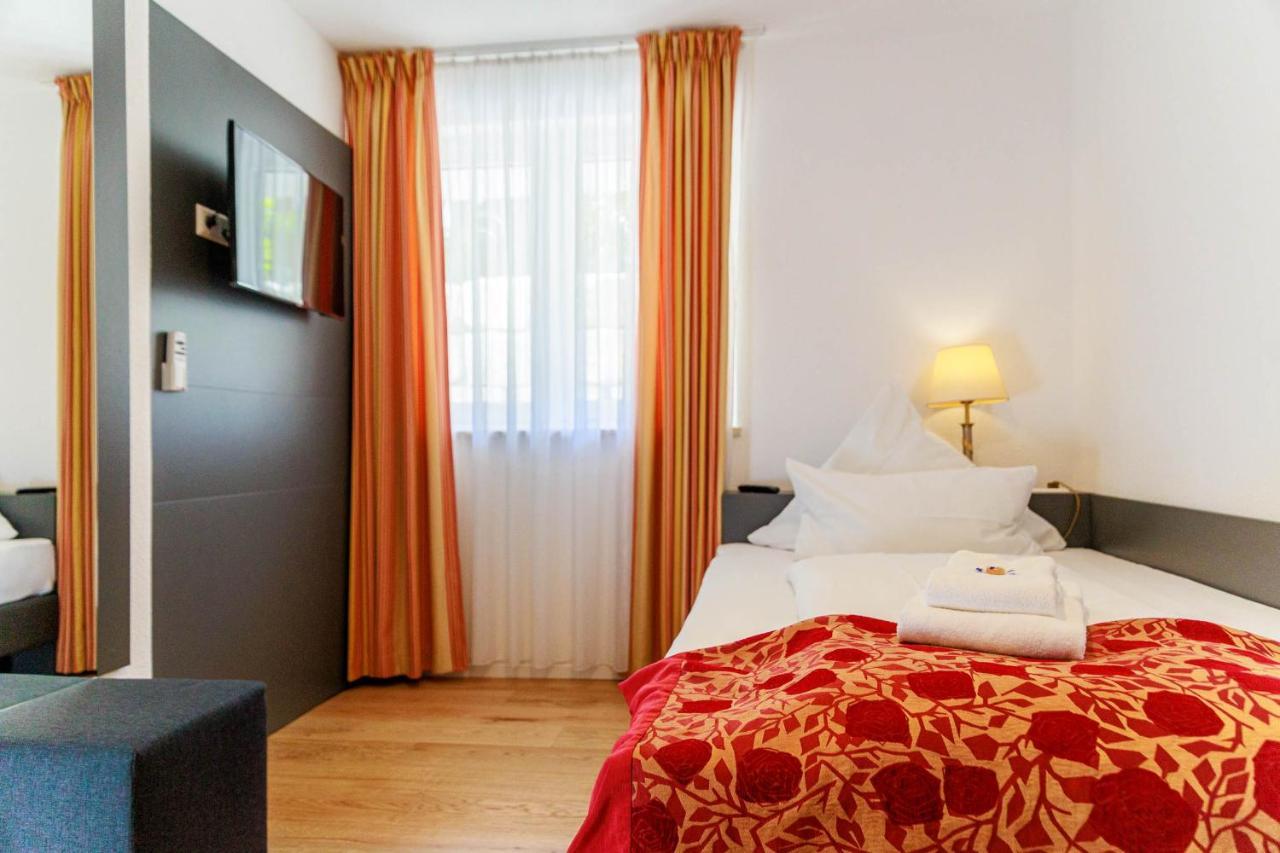 Bodensee-Hotel Kreuz 울딘겐물호펜 외부 사진