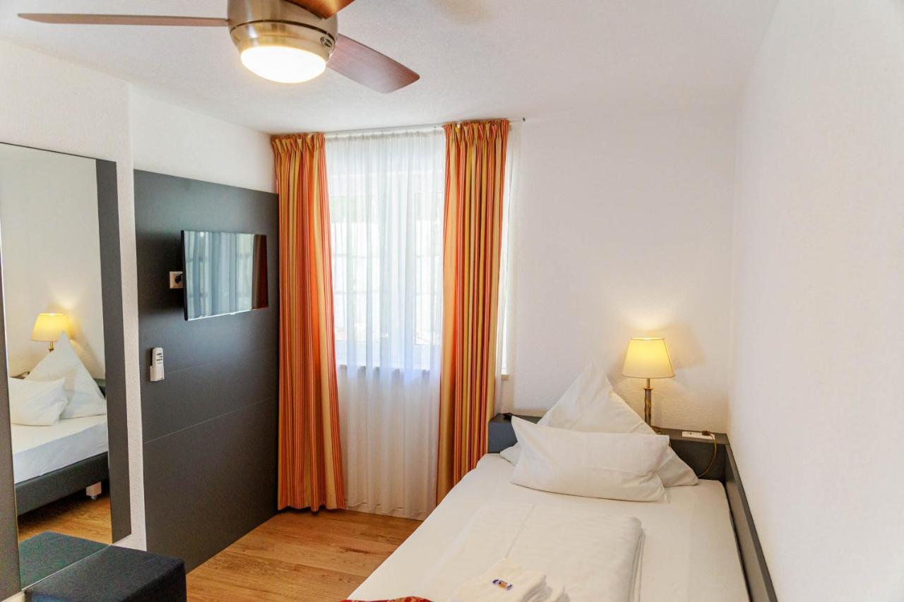 Bodensee-Hotel Kreuz 울딘겐물호펜 외부 사진