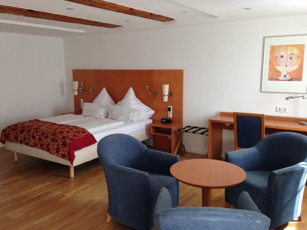 Bodensee-Hotel Kreuz 울딘겐물호펜 외부 사진